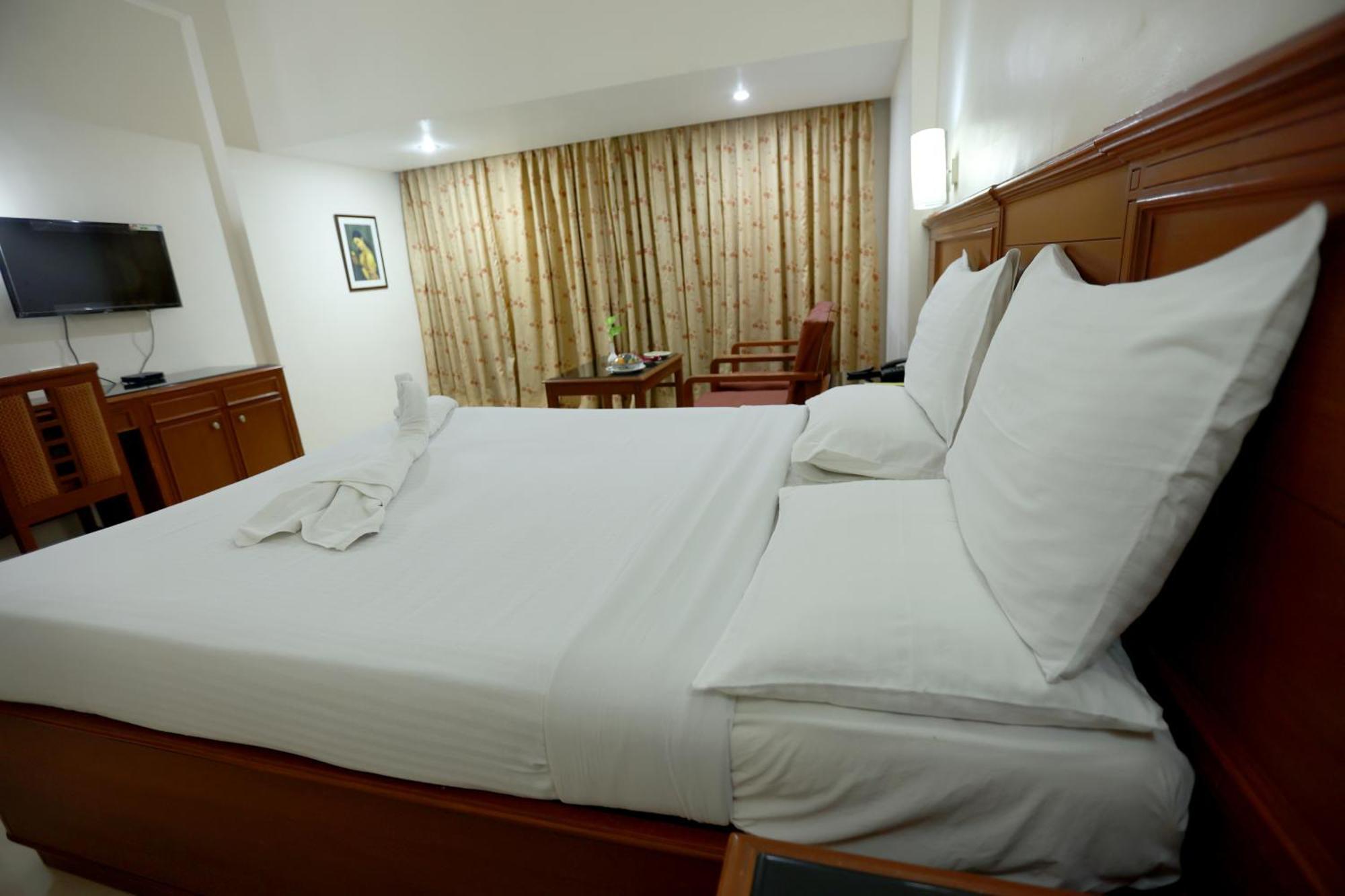 Hotel Breeze Residency Tiruchirappalli Exteriér fotografie